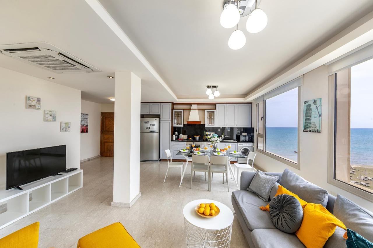 Mackenzie Beachfront Eftyhia Suite Λάρνακα Εξωτερικό φωτογραφία