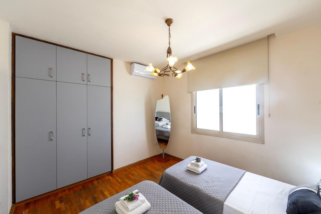 Mackenzie Beachfront Eftyhia Suite Λάρνακα Εξωτερικό φωτογραφία